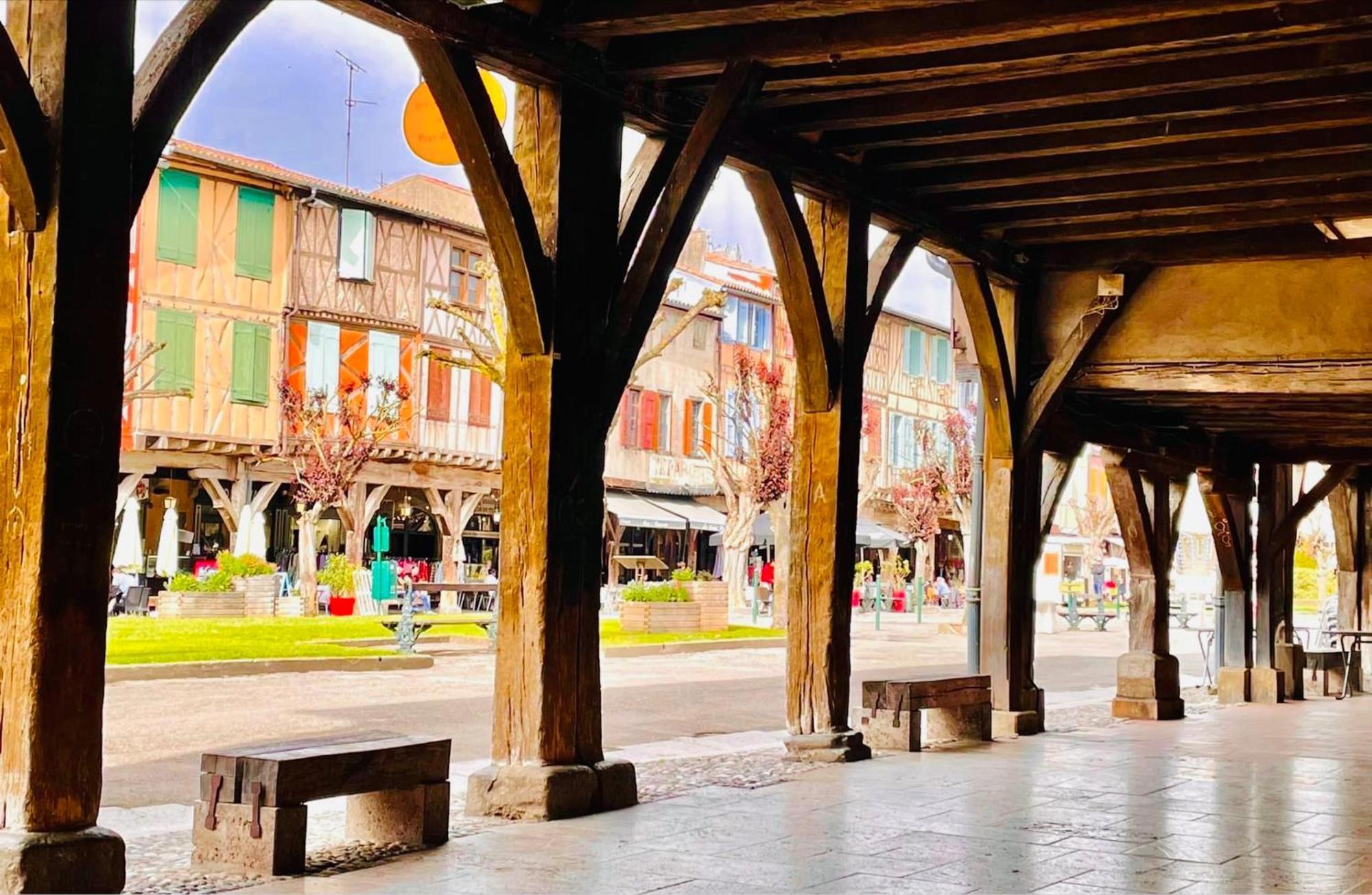 Hote Labyrinthe Sur La Place Chambres D, Hotes , Calme ,Netflix Mirepoix  Dış mekan fotoğraf