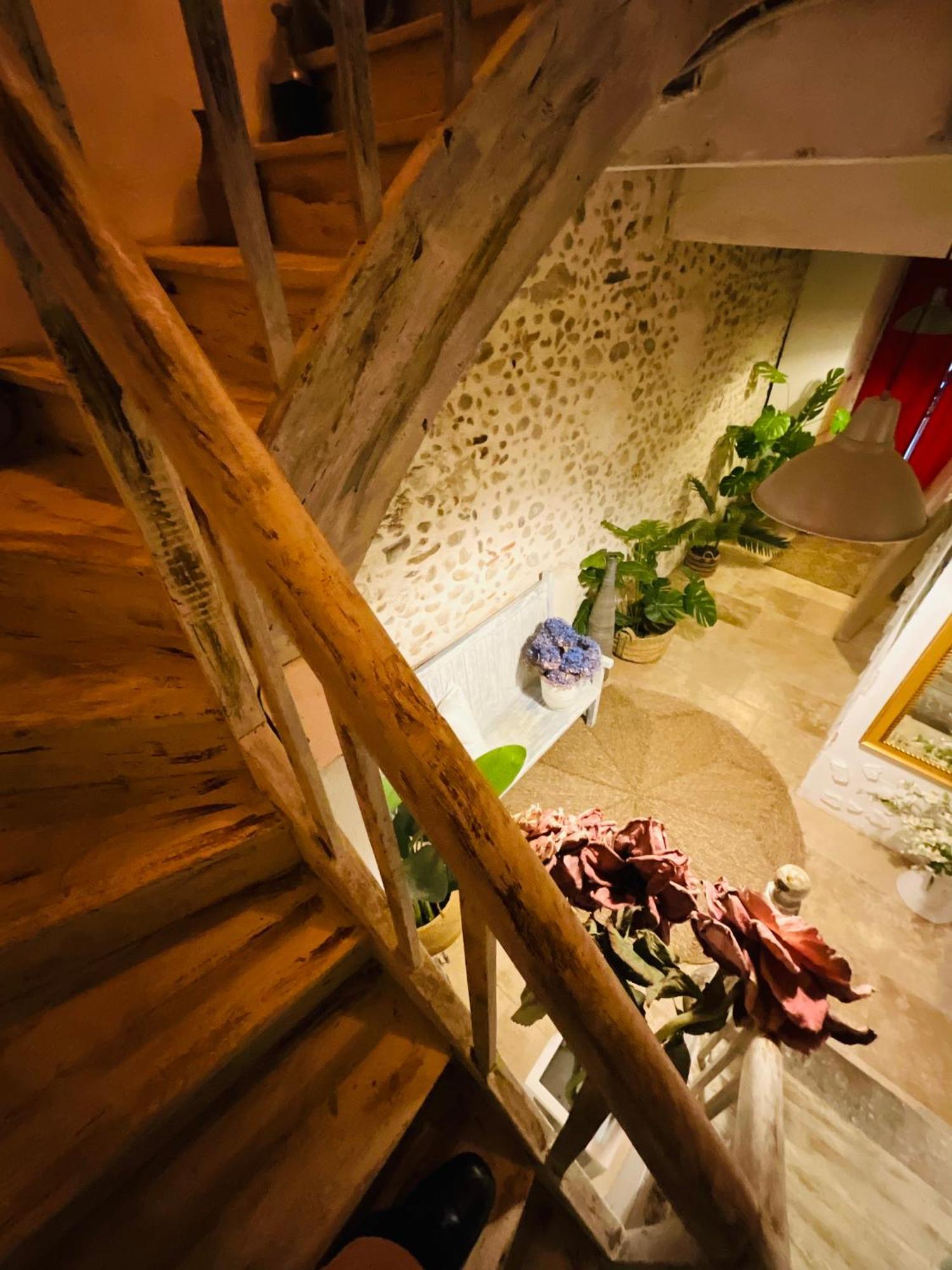 Hote Labyrinthe Sur La Place Chambres D, Hotes , Calme ,Netflix Mirepoix  Dış mekan fotoğraf