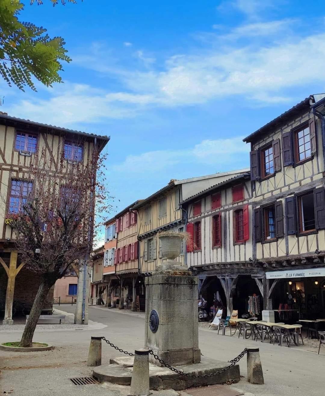 Hote Labyrinthe Sur La Place Chambres D, Hotes , Calme ,Netflix Mirepoix  Dış mekan fotoğraf