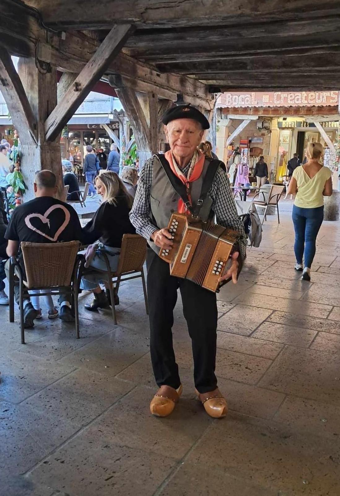 Hote Labyrinthe Sur La Place Chambres D, Hotes , Calme ,Netflix Mirepoix  Dış mekan fotoğraf